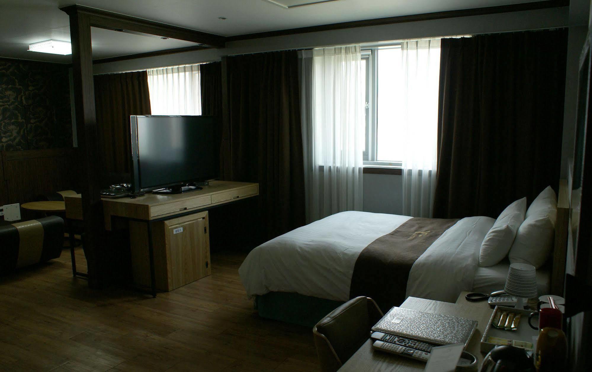 Y Ocean Hotel Yeosu Exterior foto